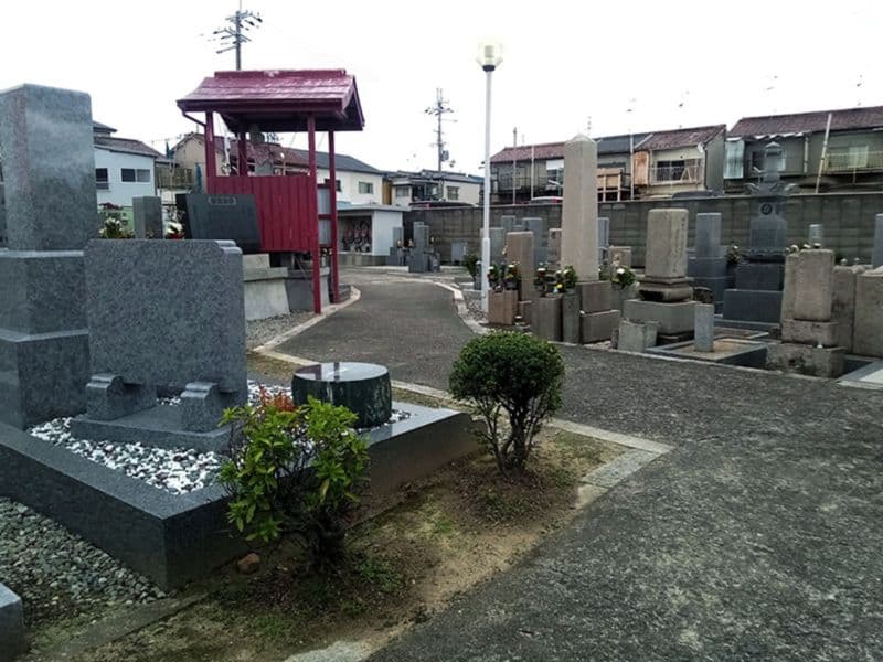 新堂墓地