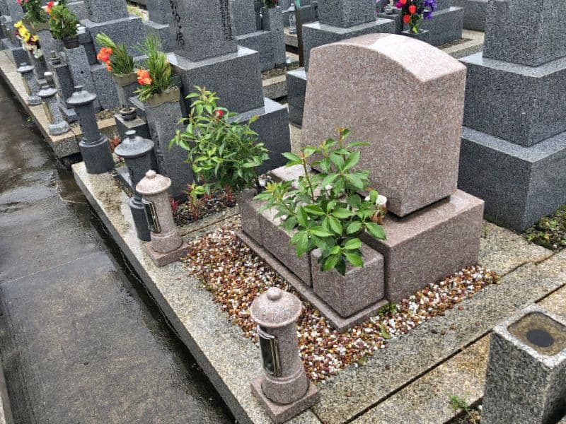日下墓地
