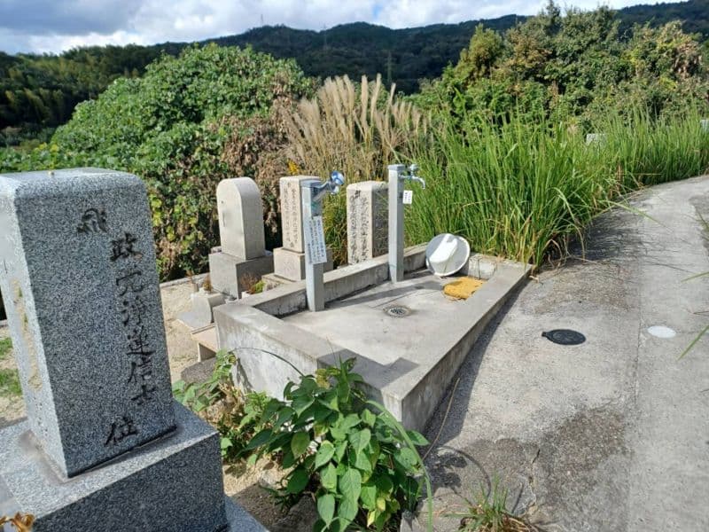 極楽寺墓地