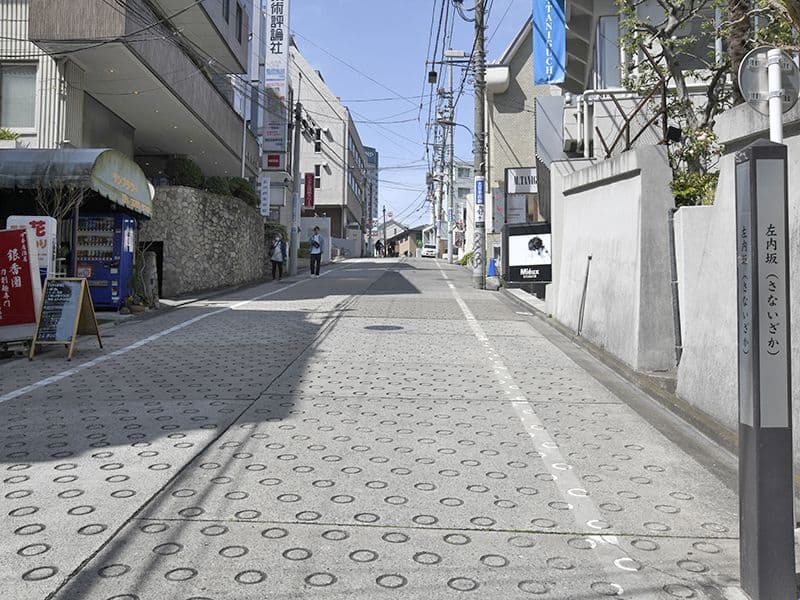 市ヶ谷坂の上堂内廟