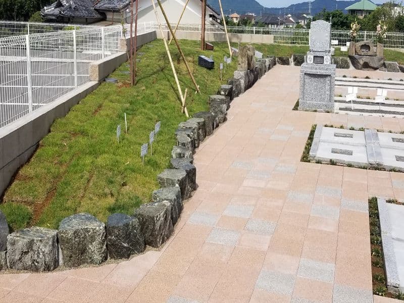 慈光墓苑