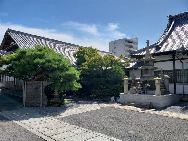 泉立寺 のうこつぼ