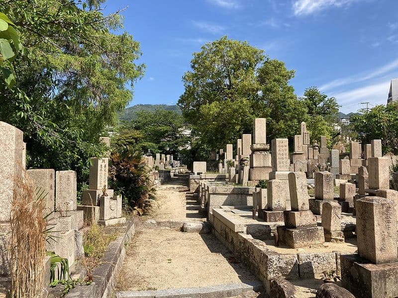 小林墓地
