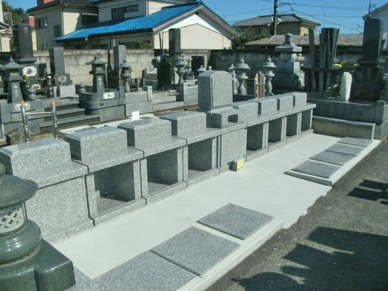 椿森共同墓地
