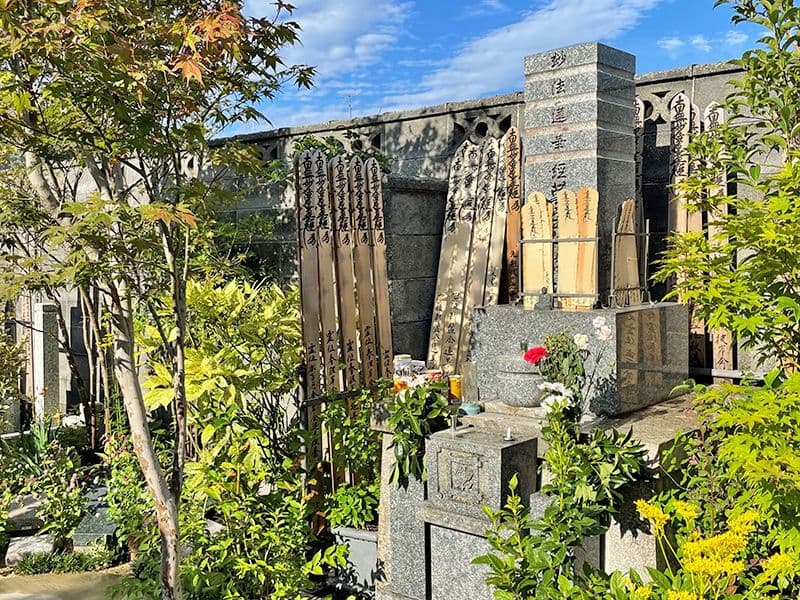 一定の個別埋葬の後は、合祀墓にて永代供養いたします。