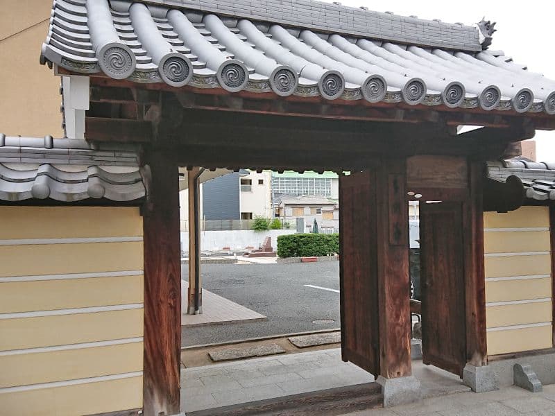 多聞院霊園