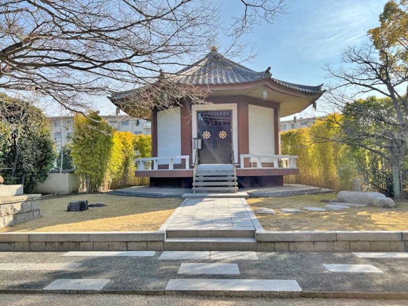崇禅寺墓地