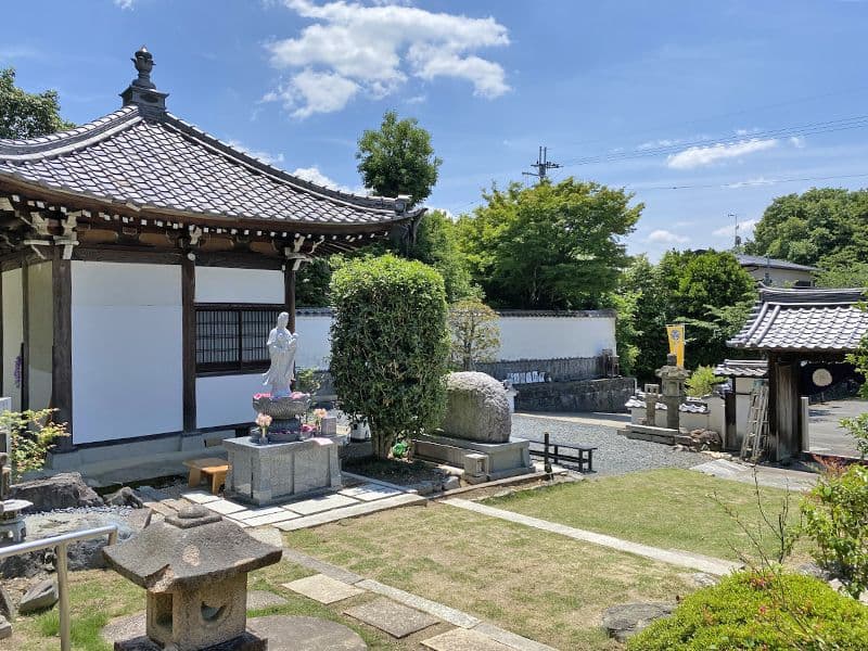 萬松院墓地
