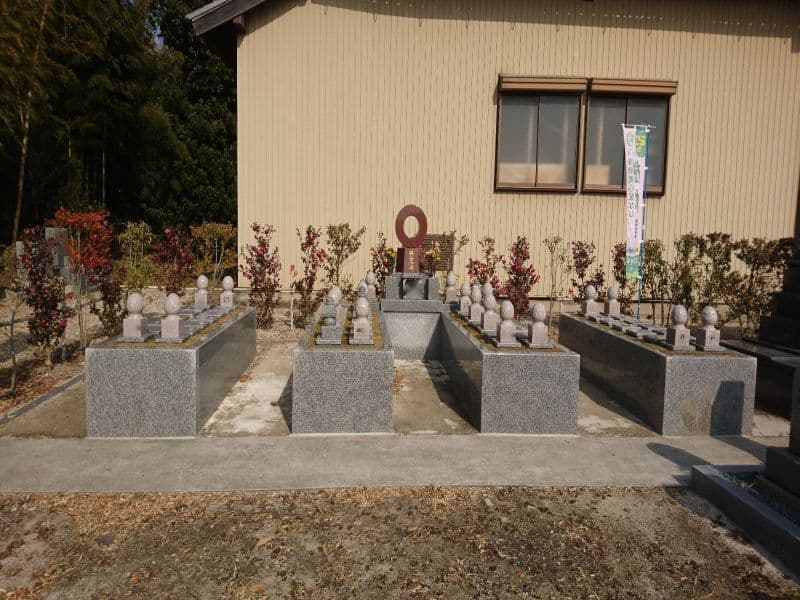 正願寺墓地