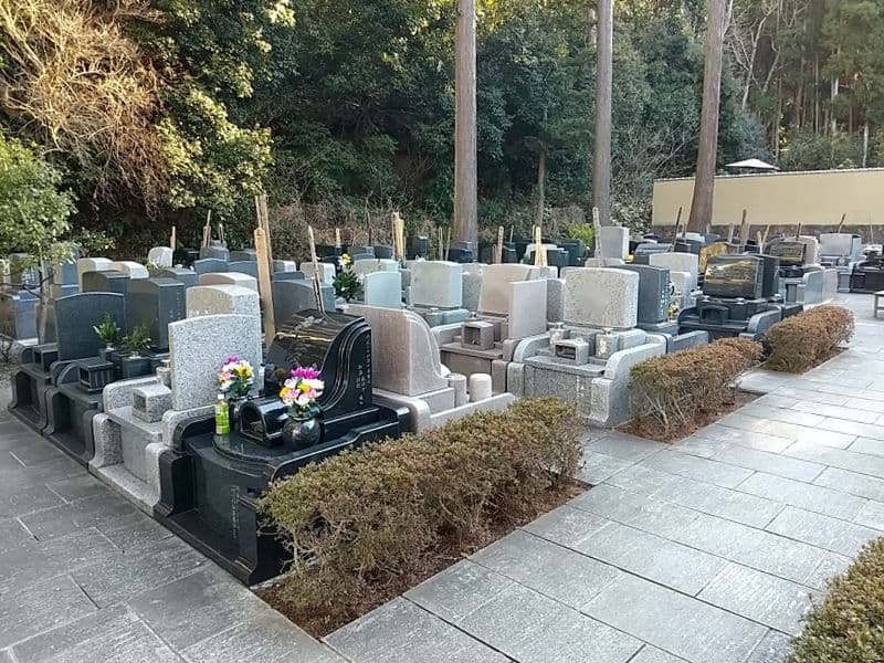 玉澤霊廟