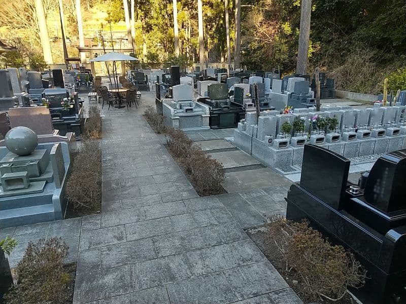 玉澤霊廟
