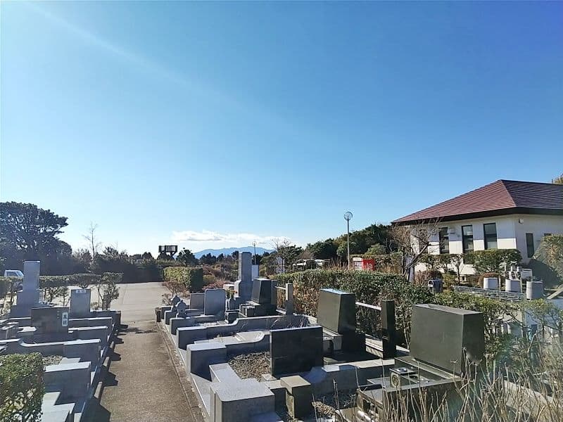 熱海日金山霊園