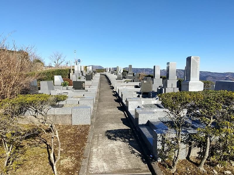 熱海日金山霊園