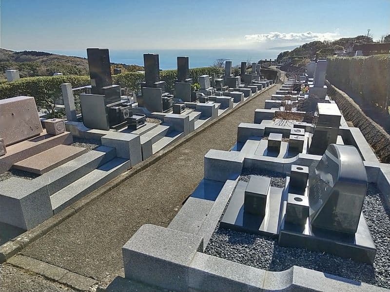 熱海日金山霊園