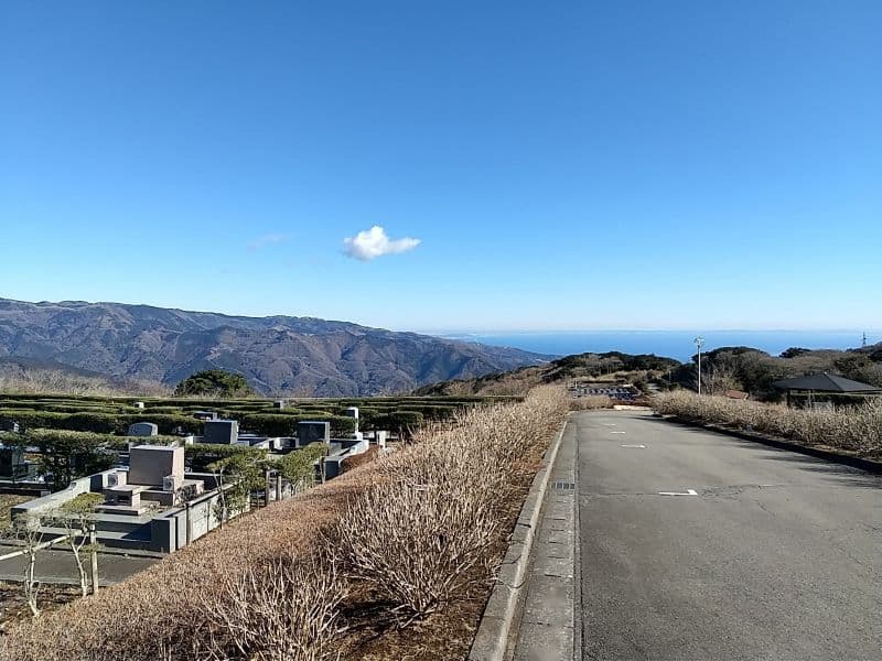 熱海日金山霊園