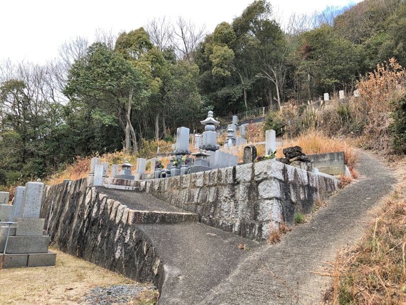 玉野市営 用吉井ノ奥墓地