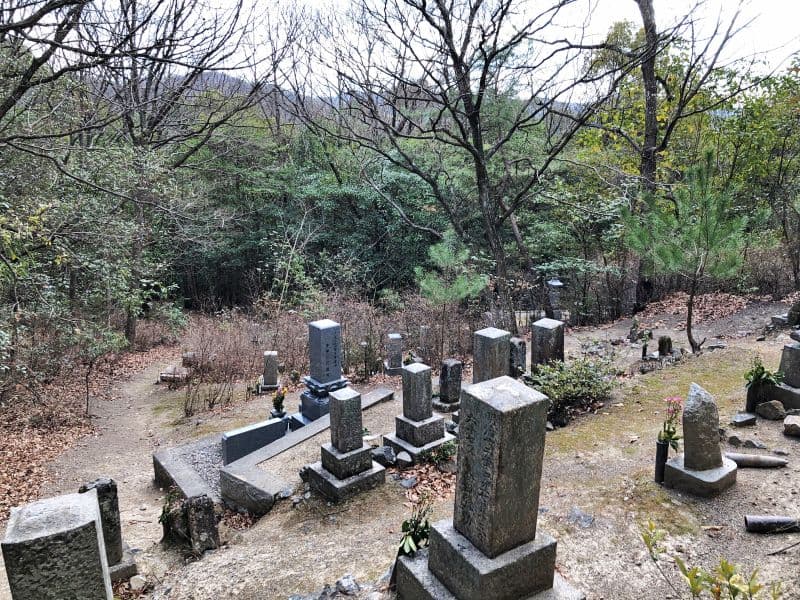 玉野市営 用吉松尾墓地