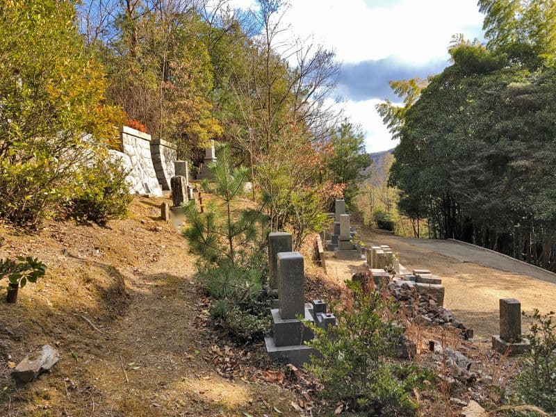 玉野市営 用吉小屋谷墓地