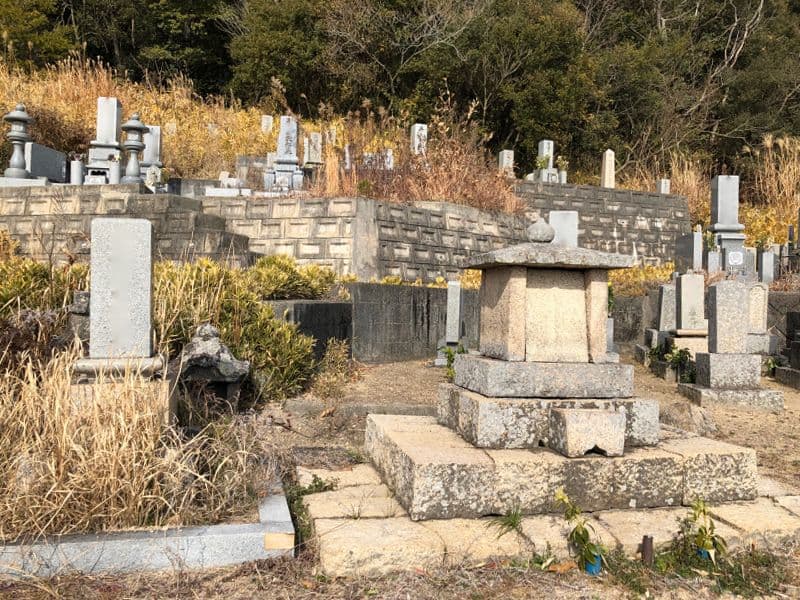 玉野市営 直稲墓地