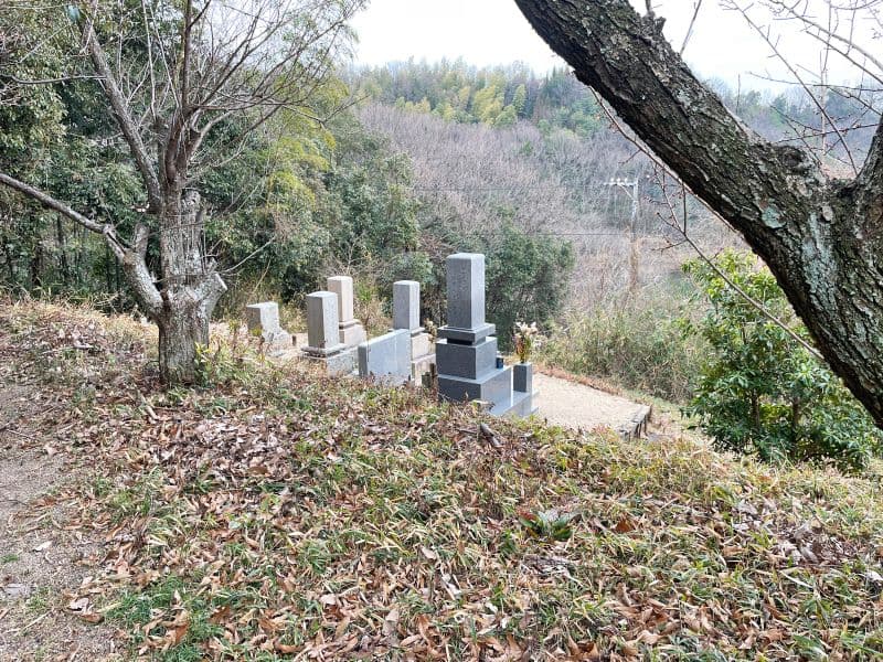 玉野市営 荷場墓地
