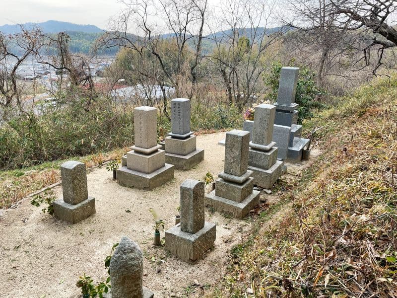 玉野市営 荷場墓地