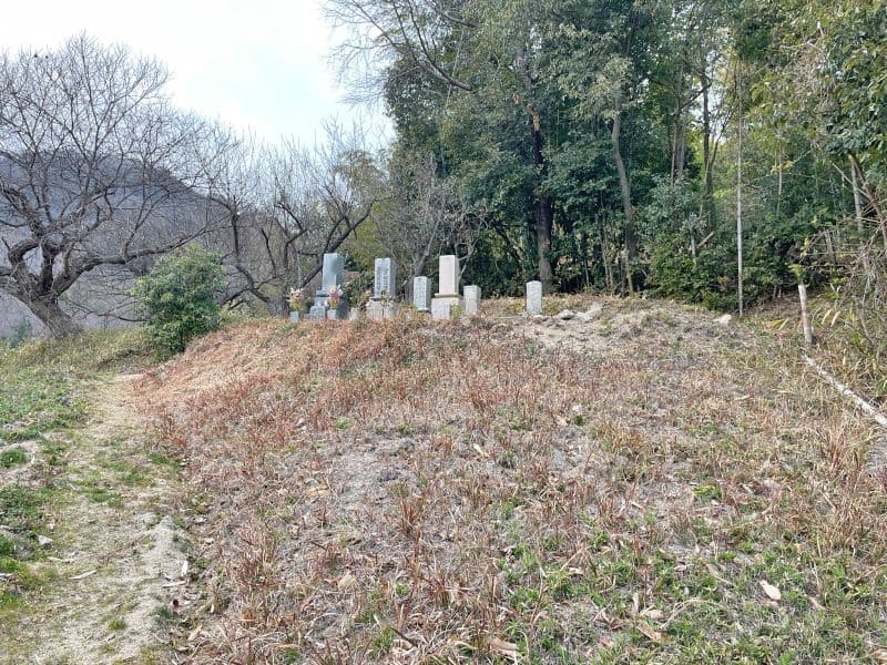 玉野市営 荷場墓地