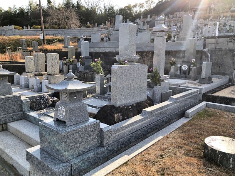 玉野市営 山田中西墓地