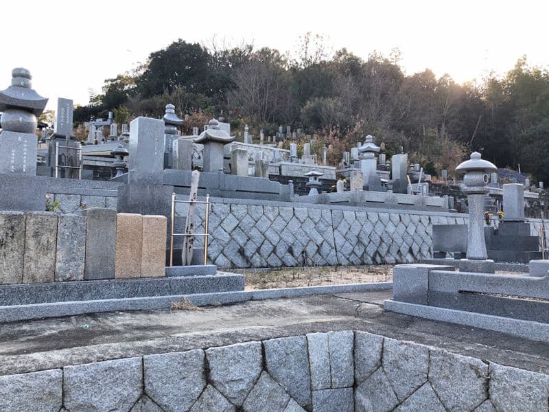 玉野市営 山田長間越墓地