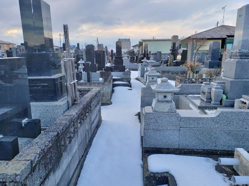 蛇田上中埣墓地