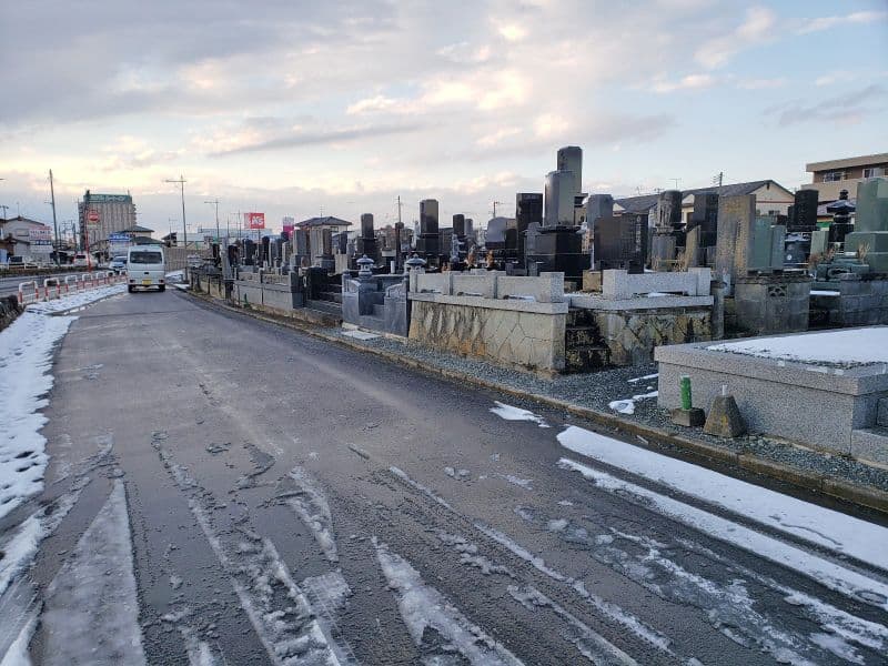 蛇田上中埣墓地