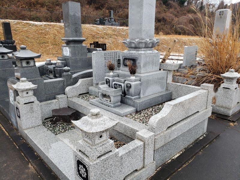 泉田霊園
