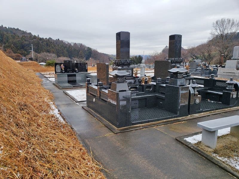 泉田霊園