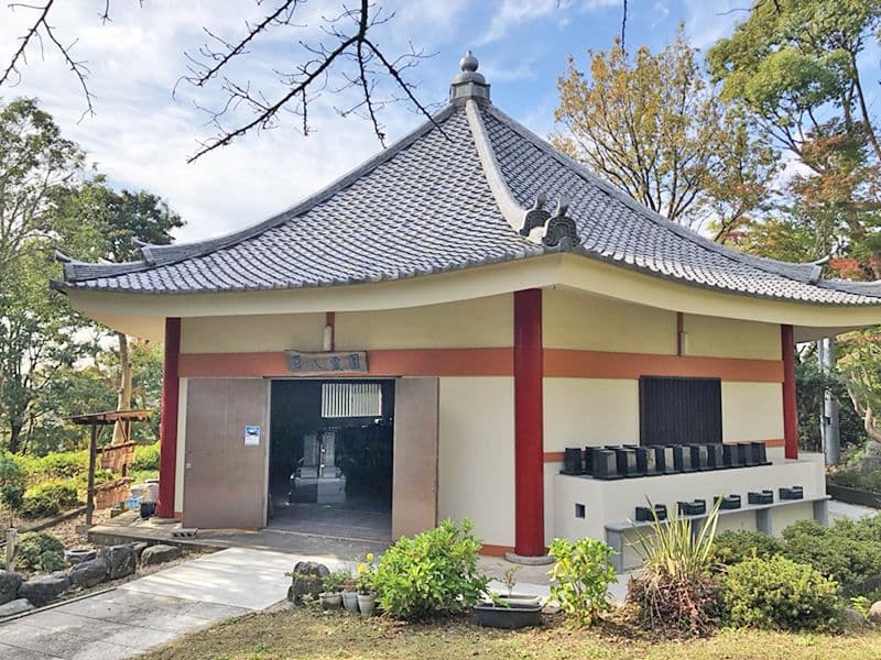 徳林寺墓苑