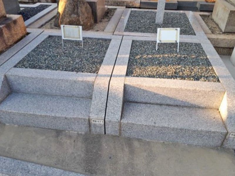 上之島墓地
