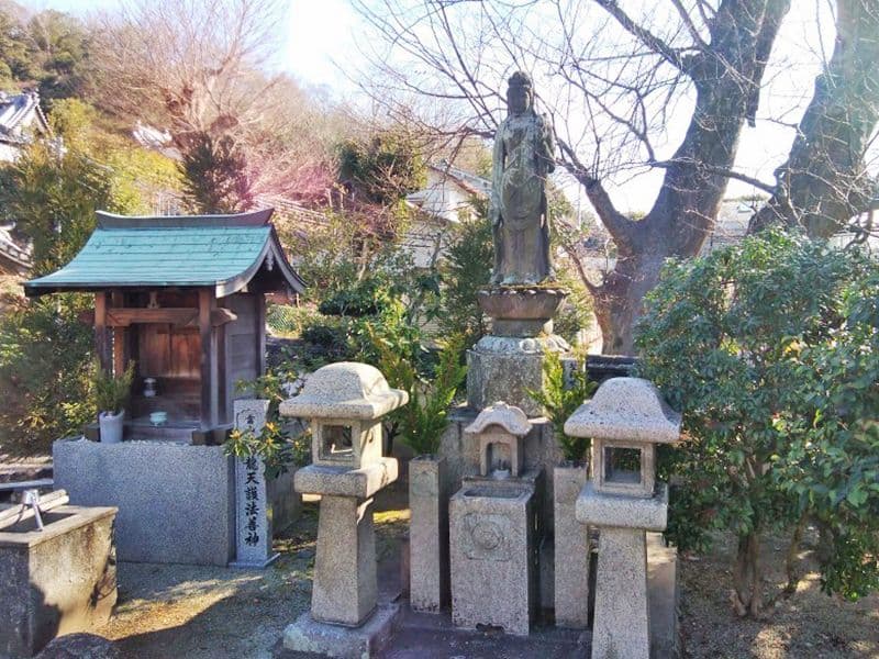 陽春寺