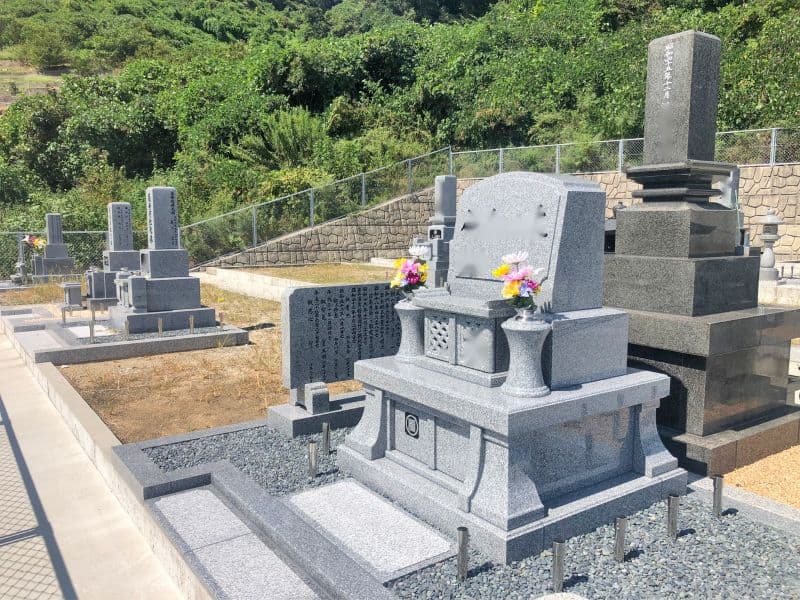 西圓寺墓苑