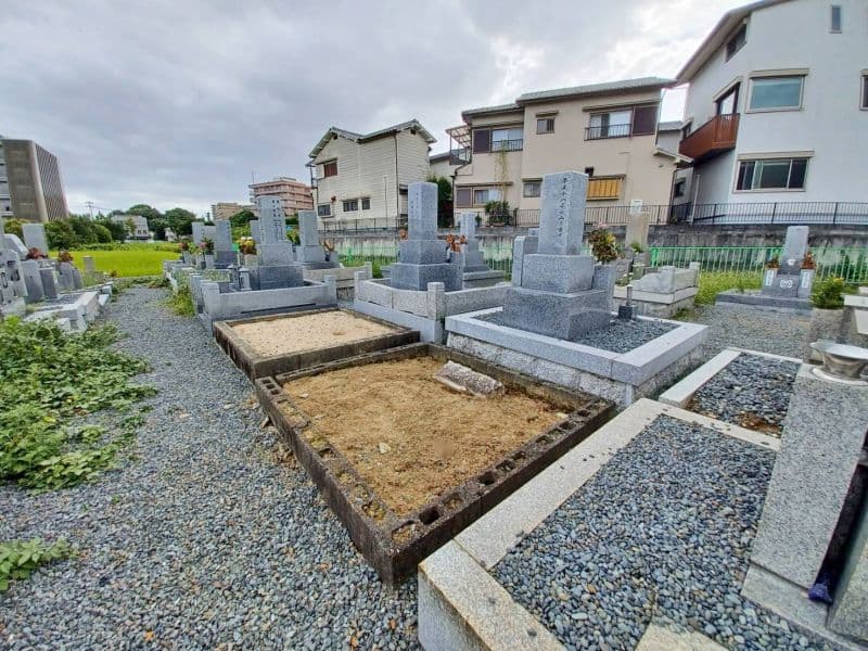 中穂積墓地