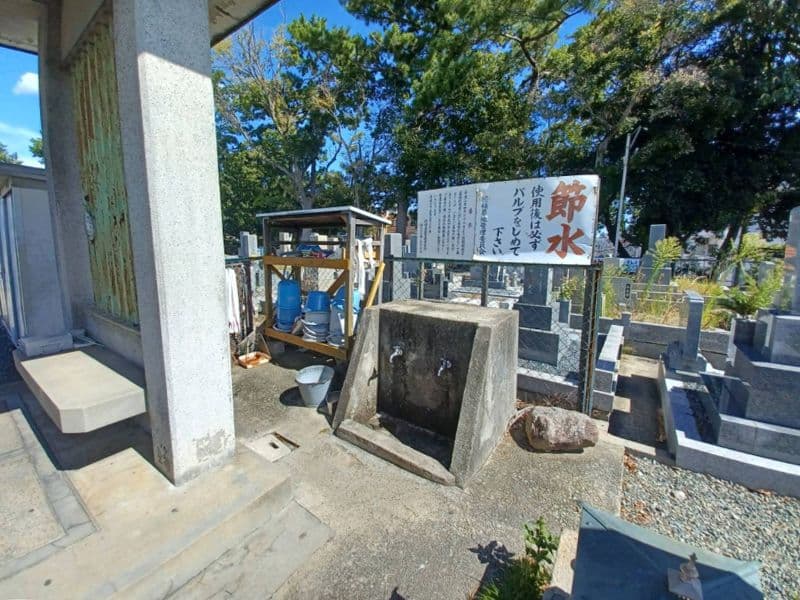服部北条墓地