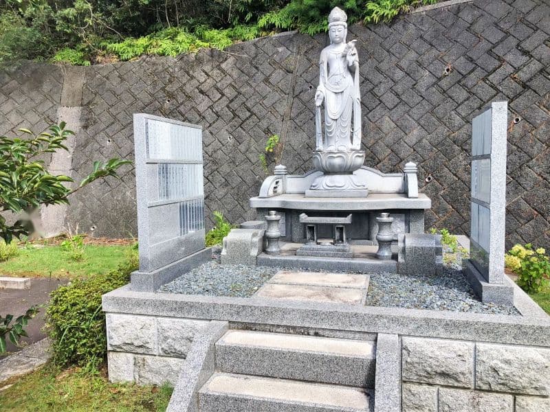 丸子山墓苑