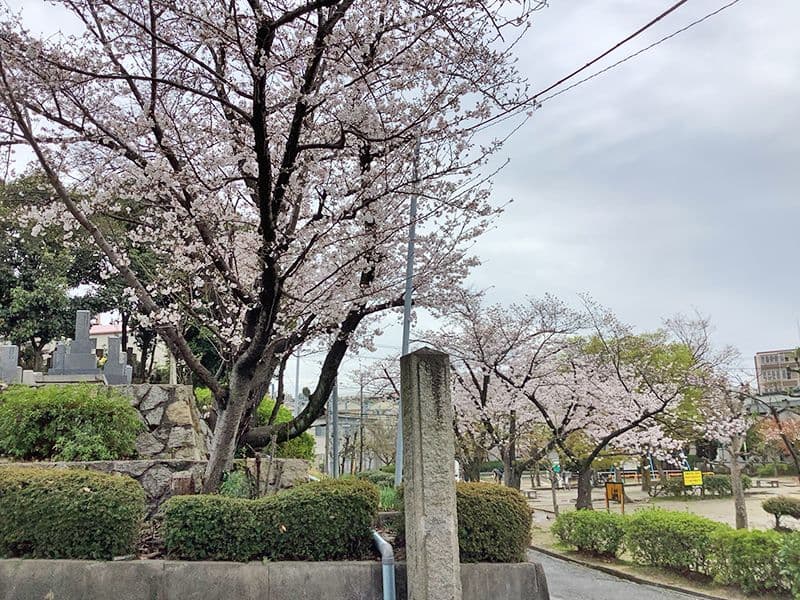 本厳寺霊苑