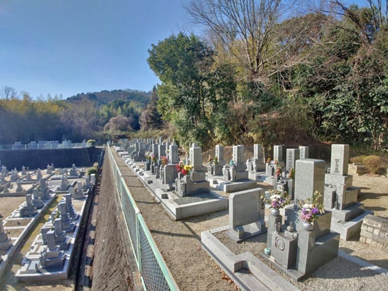 矢田えびす墓苑
