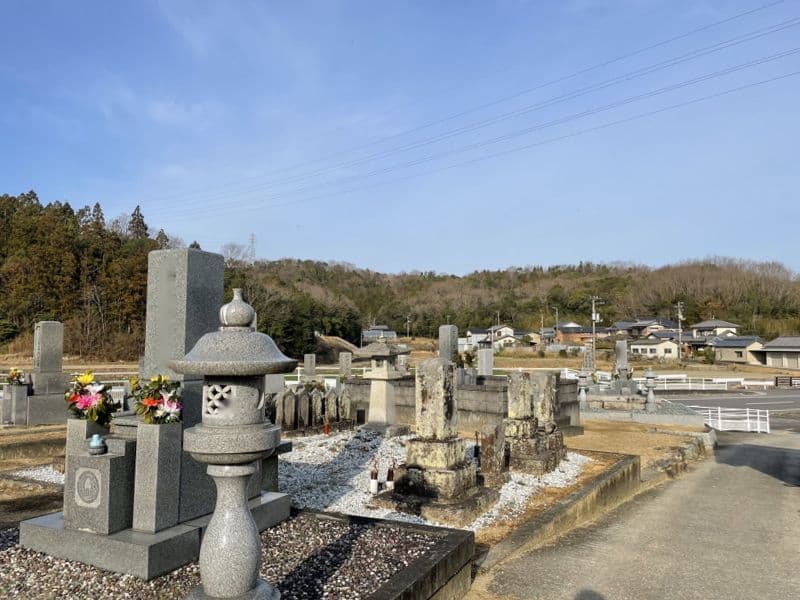 川東墓地