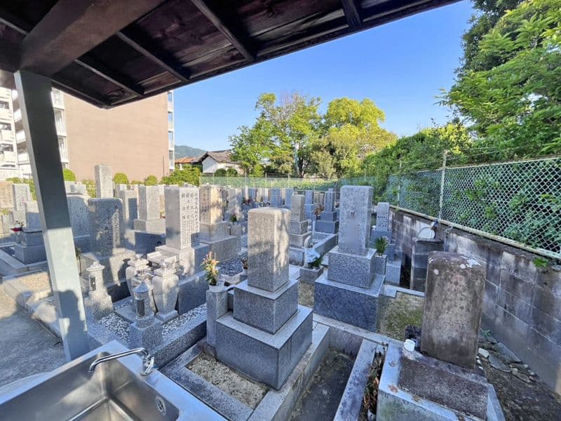 万願寺墓地