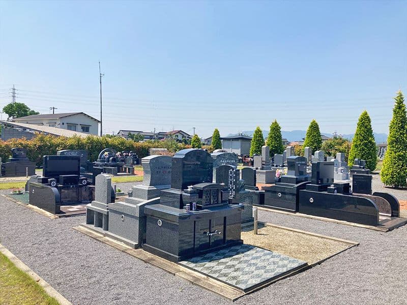 広々とした区画もございます。