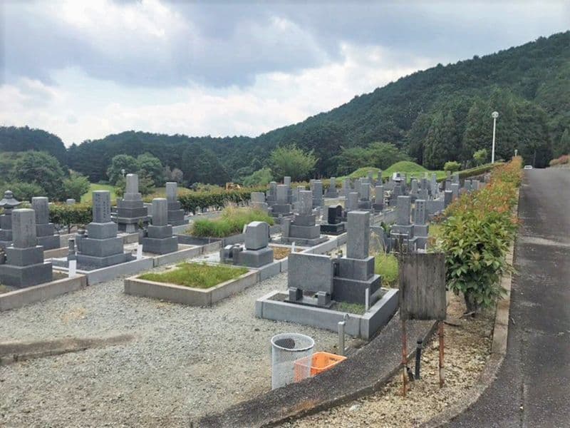 葛城市霊苑