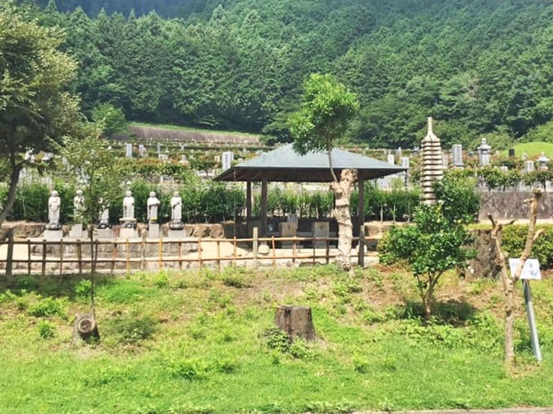 葛城市霊苑