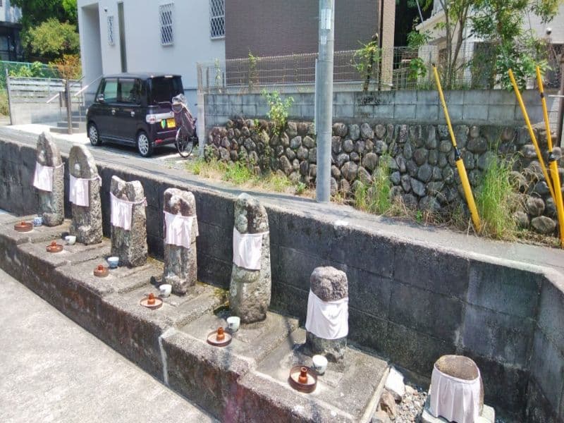 東秦共同墓地
