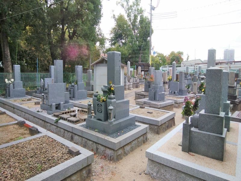 鶴野共同墓地