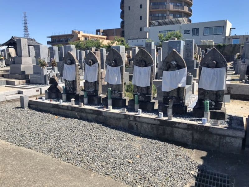 唐崎靖国共同墓地
