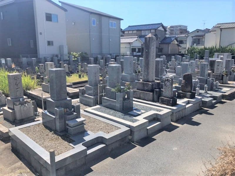 氷室墓地